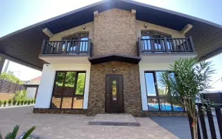 Дом, 180 м² - фото 1